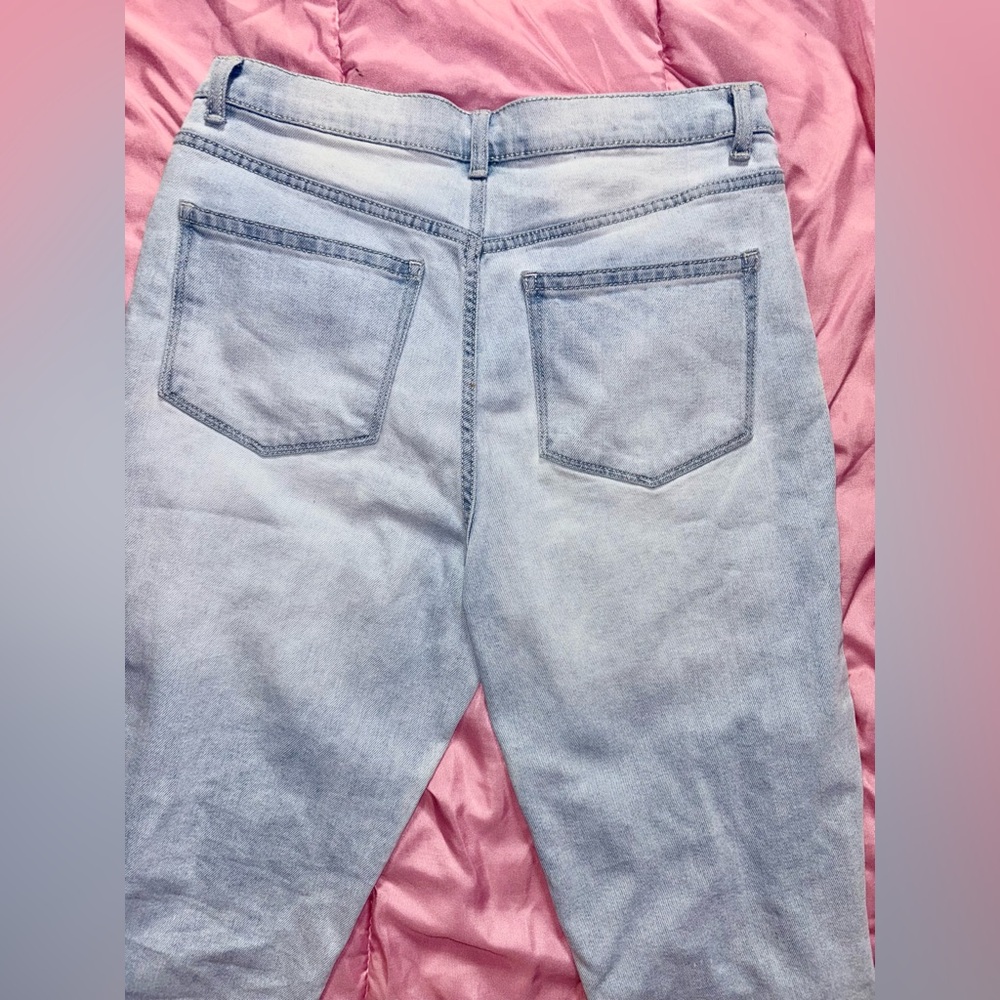 No Boundaries Light Wash Straight Leg Jeans